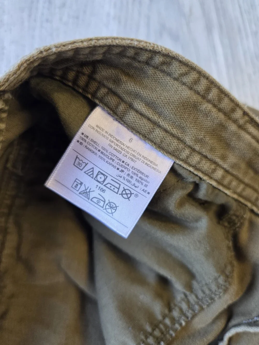 Old Navy Women’s 6 Olive Green Utility Shorts